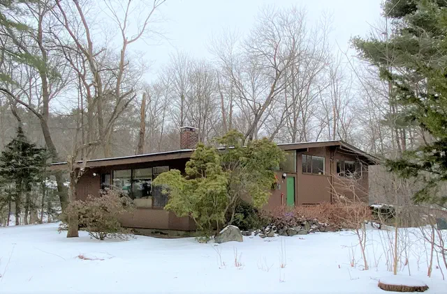 Peacock Farm — Massachusetts modernist enclave