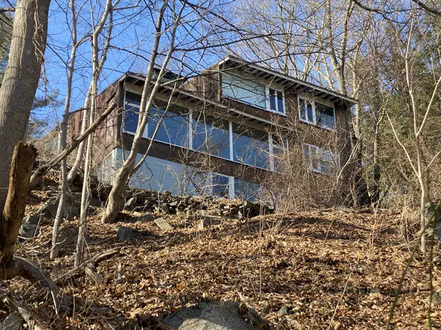 Snake Hill — Massachusetts modernist enclave