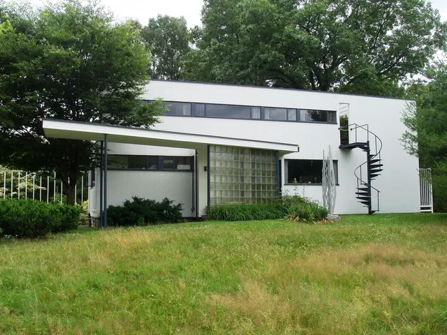 MA's mid-century modernist enclaves — Six Moon Hill, Five Fields, Peacock Farm, Conantum — are among the most important post-war architectural communities in America. Plus scattered Compass Homes, Tech-Built, and Garrison-influenced contemporaries.